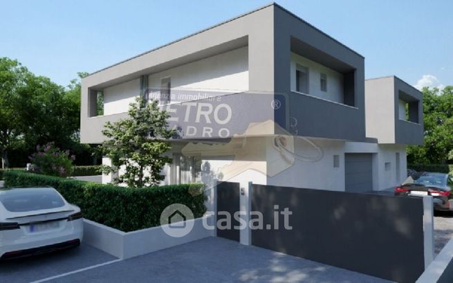 Casa bi/trifamiliare in residenziale in Via del Costo