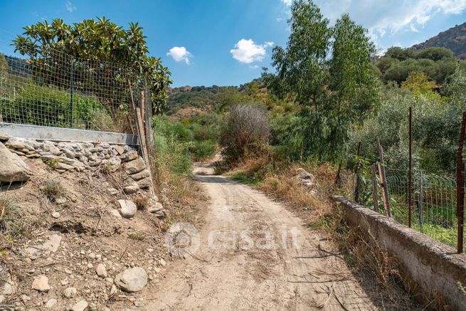 Terreno agricolo in commerciale in Via Roma