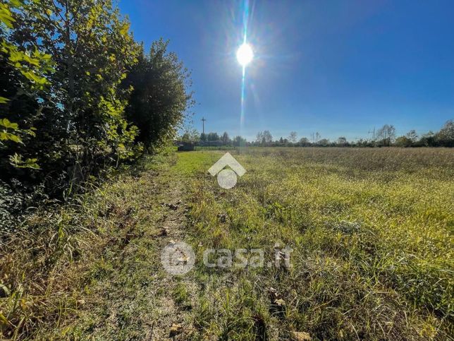 Terreno agricolo in commerciale in Via Ca' Rossa