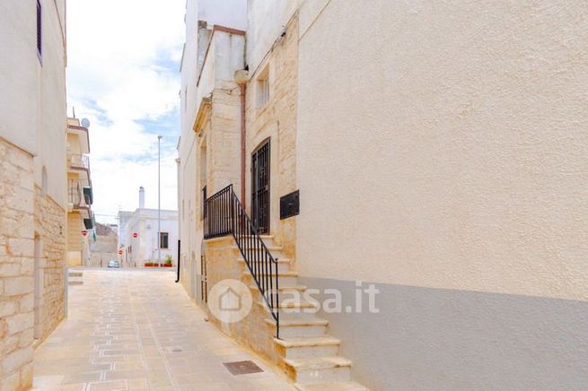 Casa indipendente in residenziale in Piazza Antico Ospedale 3