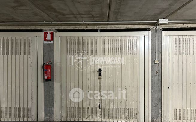 Box/posto auto in residenziale in