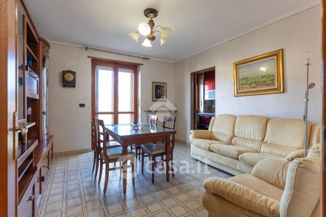 Appartamento in residenziale in Largo Dino Buffa 5