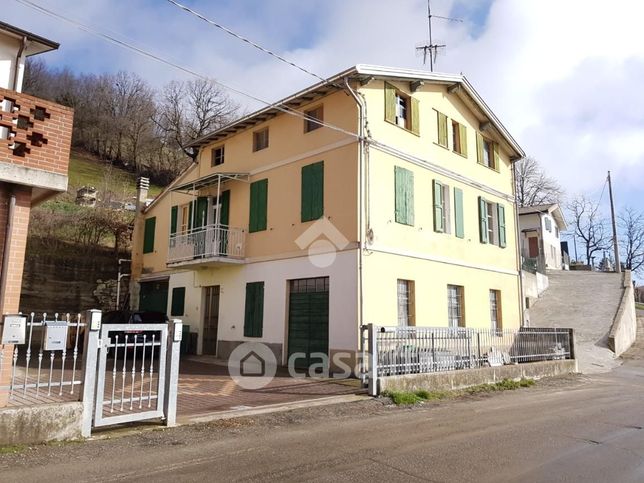 Rustico/casale in residenziale in Strada Comunale di Castrignano 71