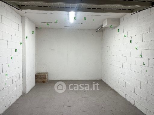 Box/posto auto in residenziale in 