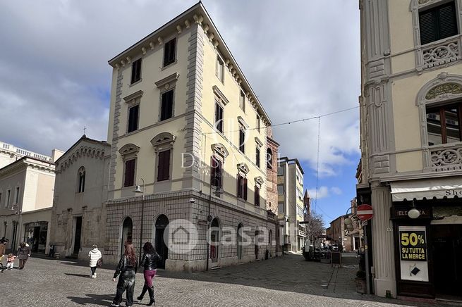 Appartamento in residenziale in Via Montebello