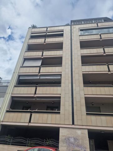 Appartamento in residenziale in Via Vincenzo Monti 17