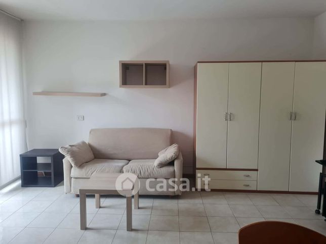 Appartamento in residenziale in Viale Martesana 107