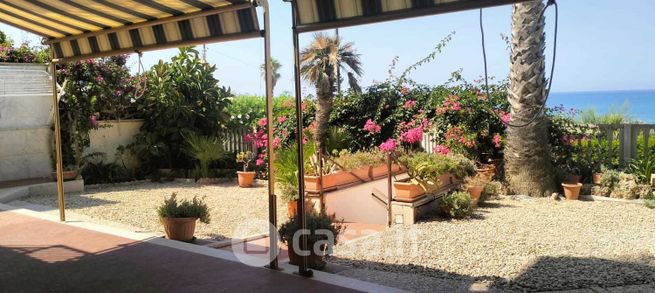 Appartamento in residenziale in Passeggiata delle Sirene 27