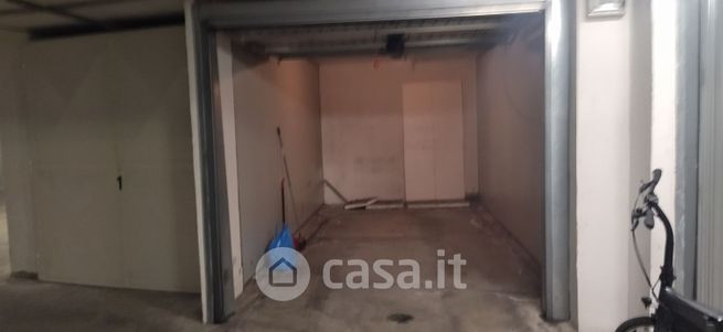 Garage/posto auto in residenziale in Via de' Castagnoli 5