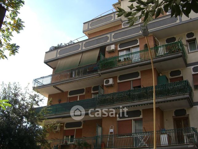 Appartamento in residenziale in Viale di Marino 26