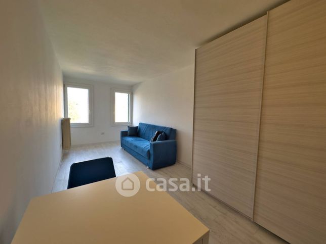 Appartamento in residenziale in Via Savonarola 144