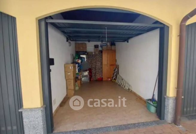 Garage/posto auto in residenziale in Via Chivasso 23