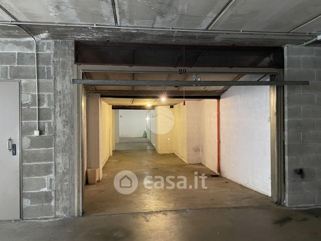 Box/posto auto in residenziale in Strada del Carossio 12