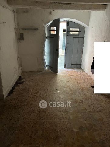 Box/posto auto in residenziale in Via della Repubblica