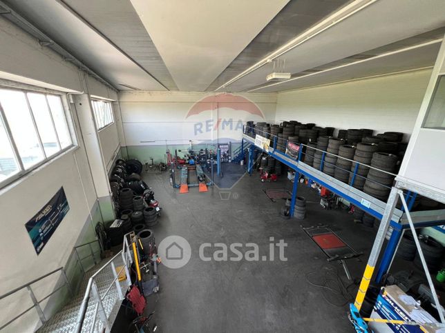 Capannone in commerciale in Via Marinelle