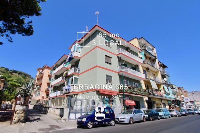 Appartamento in residenziale in Via Terracina 365