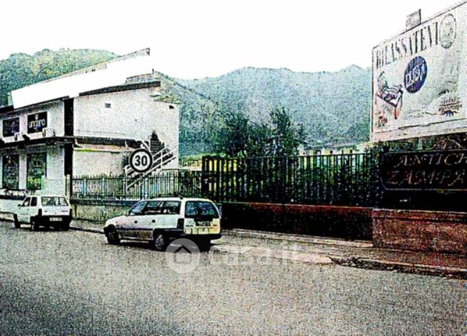 Capannone in commerciale in Viale Regione Siciliana Sud Est 1869