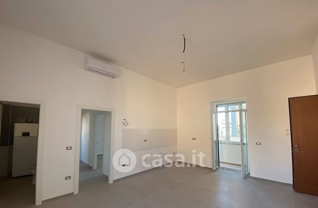 Appartamento in residenziale in Corso E. de Nicola