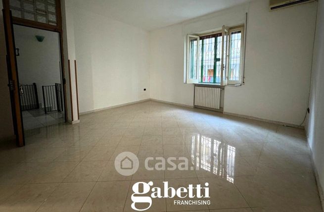 Appartamento in residenziale in Via Riviera Casilina 32