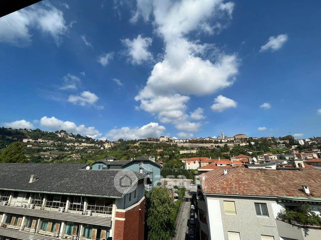Attico/mansarda in residenziale in Via dello Statuto 16