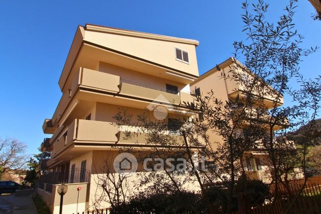 Attico/mansarda in residenziale in Via Maria Morgante 12