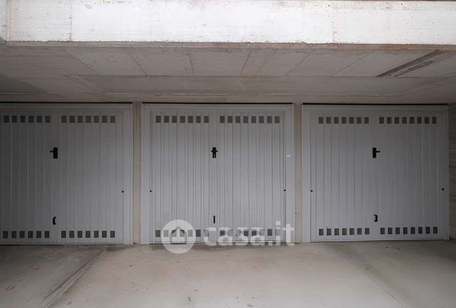 Box/posto auto in residenziale in Via Martiri di Cefalonia