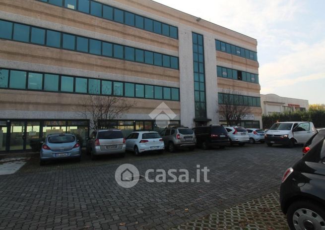 Ufficio in commerciale in Via del Mella 13