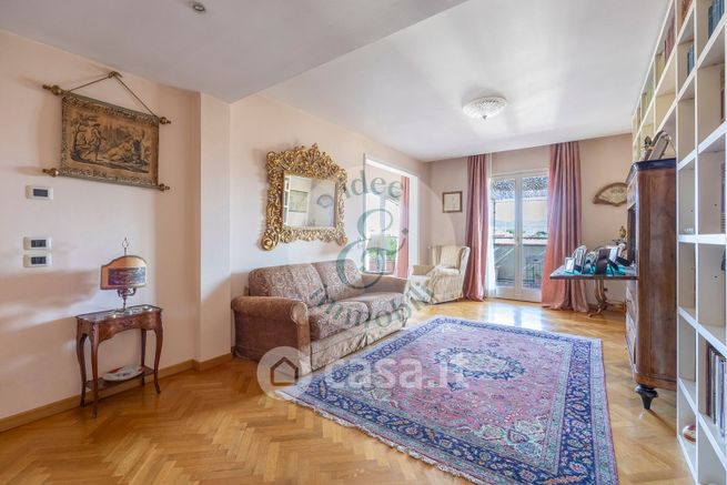 Attico/mansarda in residenziale in Via Vittorio Alfieri 3 /R