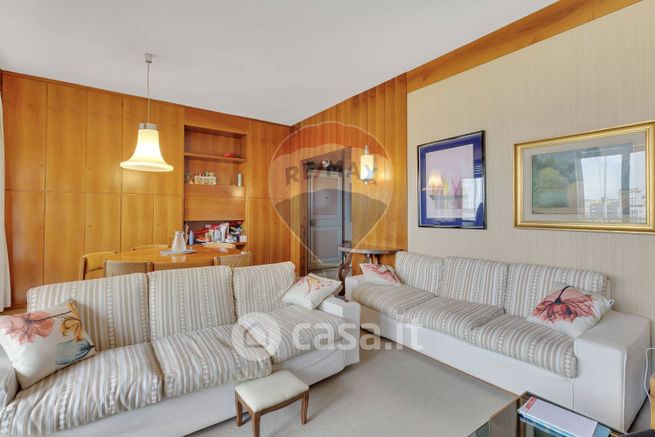 Appartamento in residenziale in Via Guido Cavalcanti 12