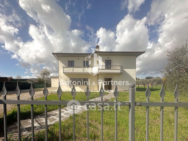 Villa in residenziale in Vocabolo Santa Maria
