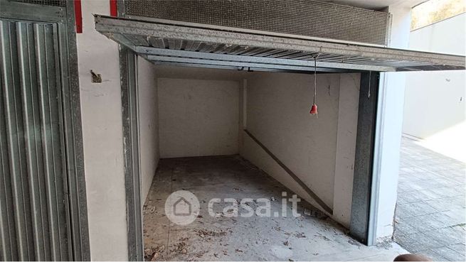 Box/posto auto in residenziale in Via di Sotto