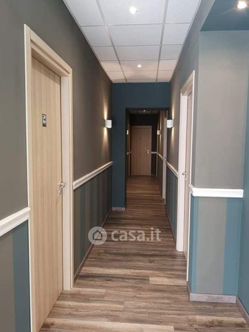 Negozio/locale commerciale in commerciale in Via Pietro Cardella 11