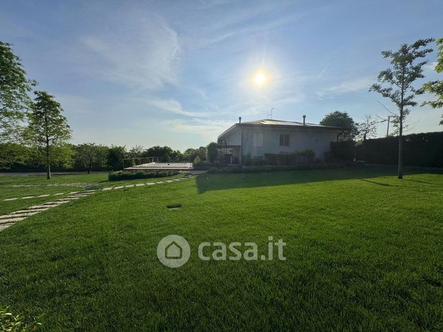 Villa in residenziale in Via Marziale Cerutti
