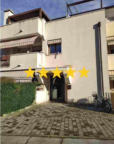 Appartamento in residenziale in Via Zateri