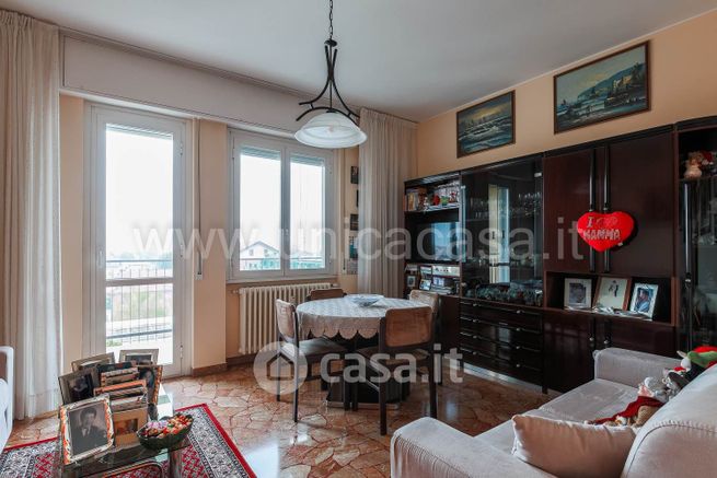 Appartamento in residenziale in Via G. Donizetti 16