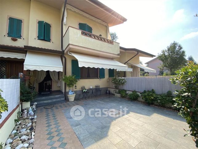 Villa in residenziale in Via Padre Ignazio da Carrara