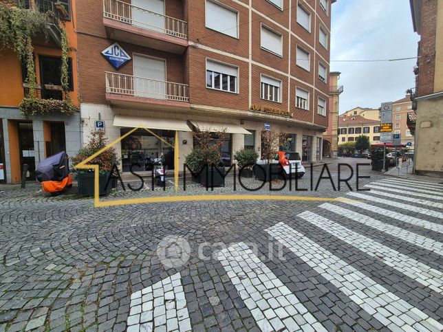 Attivitã /licenza (con o senza mura) in commerciale in Via XX Settembre