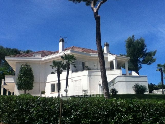 Villa in residenziale in 