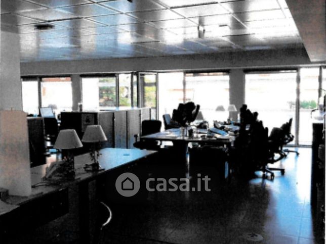 Ufficio in commerciale in Via della Pallotta
