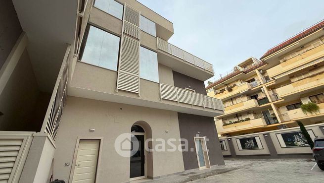 Appartamento in residenziale in Via Gennaro Tescione 208