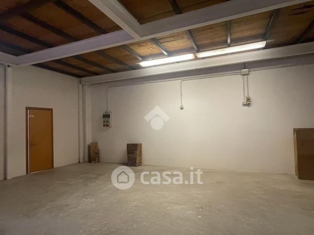 Capannone in commerciale in Via Idice 200