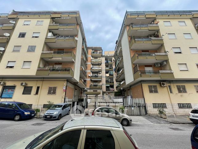 Appartamento in residenziale in Via Roberto Murolo