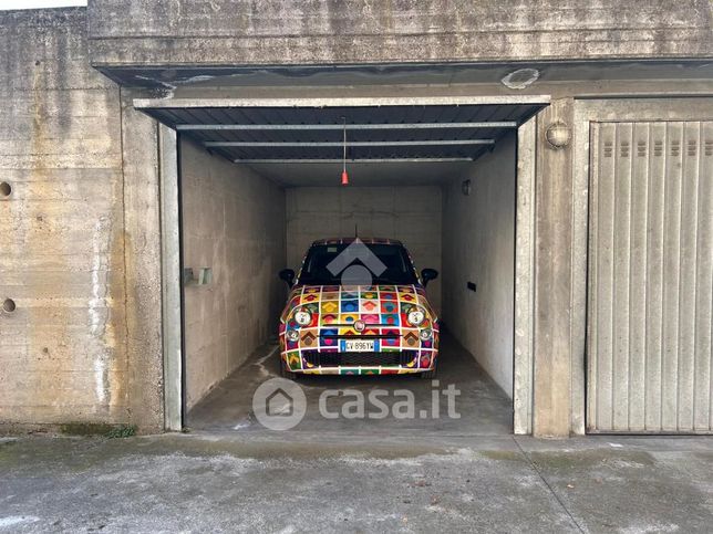 Garage/posto auto in residenziale in Viale Duca degli Abruzzi 173