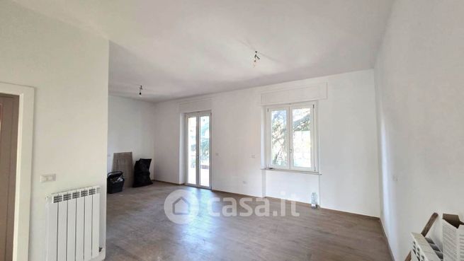 Appartamento in residenziale in Viale Ancona