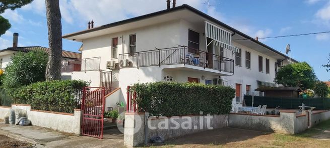 Appartamento in residenziale in Via dei Caprioli 17