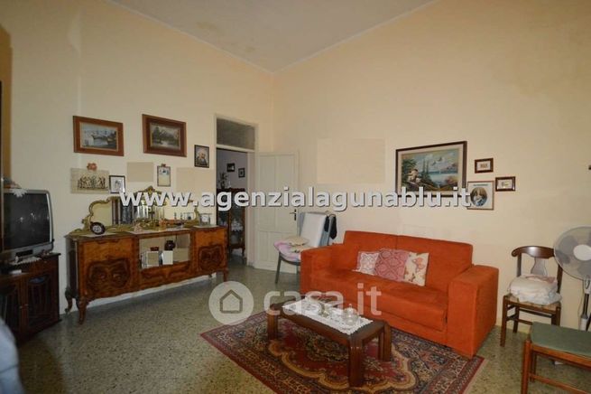 Casa indipendente in residenziale in Via Calatafimi
