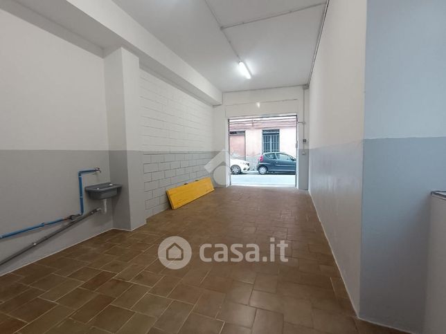 Box/posto auto in residenziale in Via Monfalcone 14