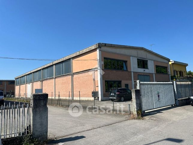 Capannone in commerciale in Via Giuseppe Gioacchino Belli