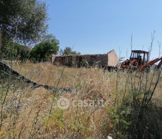 Rustico/casale in residenziale in Strada Statale 125 Orientale Sarda 49