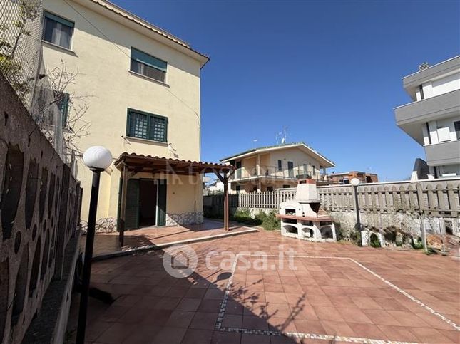 Appartamento in residenziale in Via delle Capinere